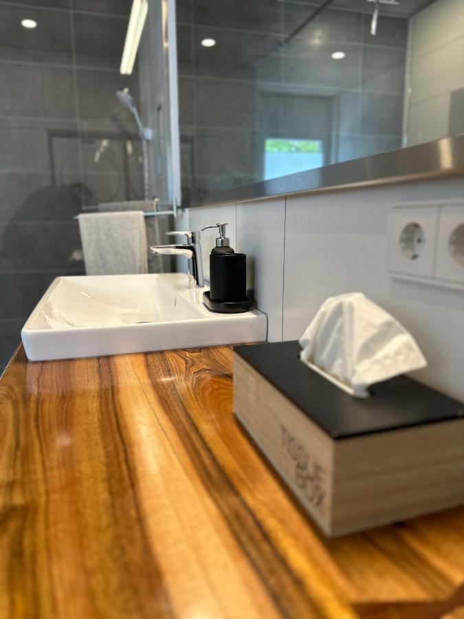 Moderne Ferienwohnung Rhenum Mit Wallbox فالدزهوت-تينغن المظهر الخارجي الصورة